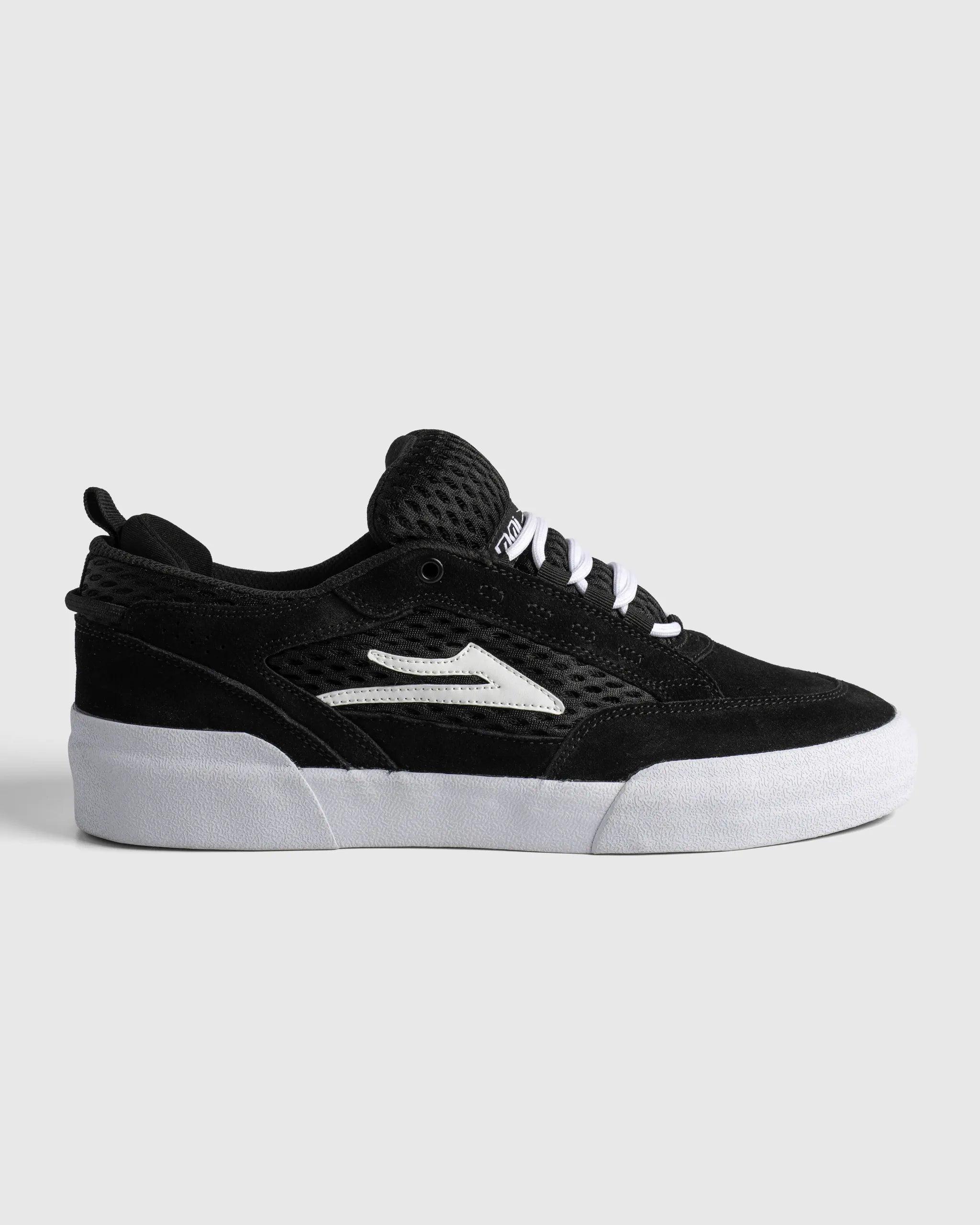 Aran - Black Suede White